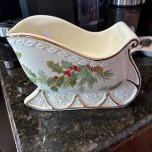 Mikasa Holiday Bloom Sleigh Centerpiece